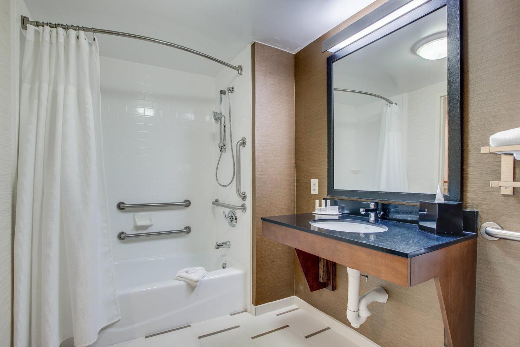 Fairfield Inn By Marriott Burlington Williston Екстериор снимка