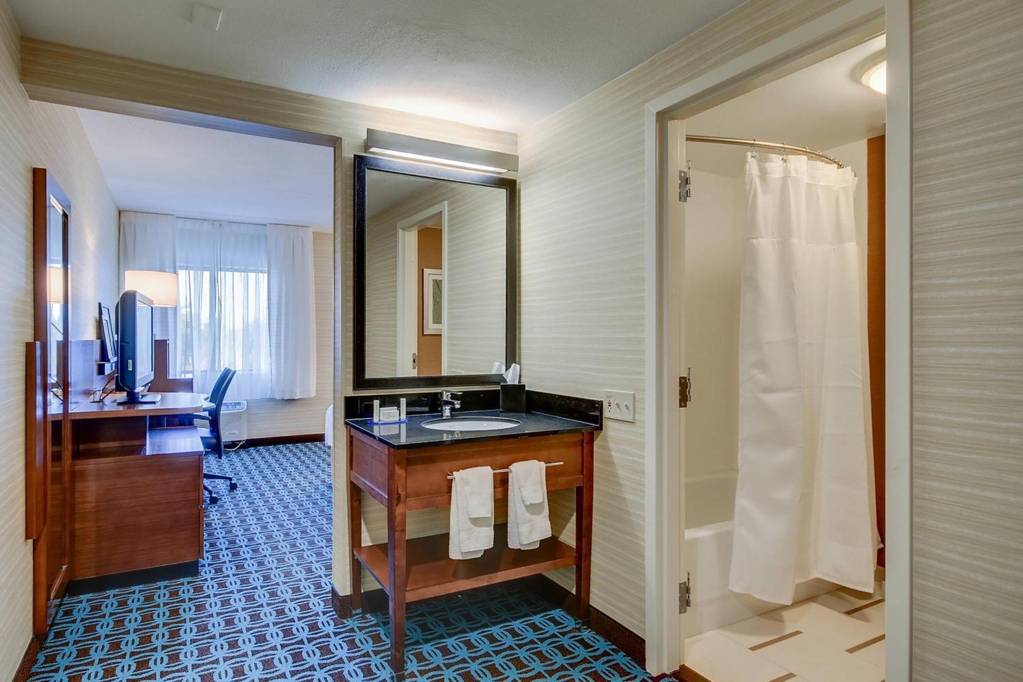 Fairfield Inn By Marriott Burlington Williston Екстериор снимка